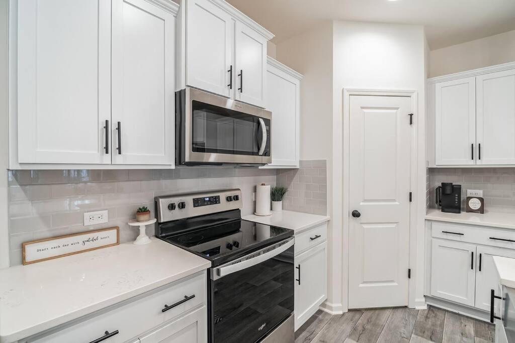 Gorgeous New Townhome/Charlotte! Eksteriør billede